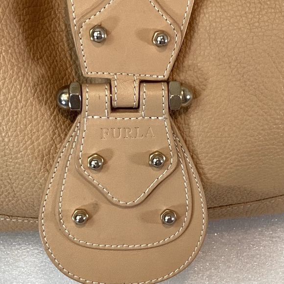 FURLA PEBBLED LEATHER HOBO HANDBAG NUDE - Picture 6 of 11